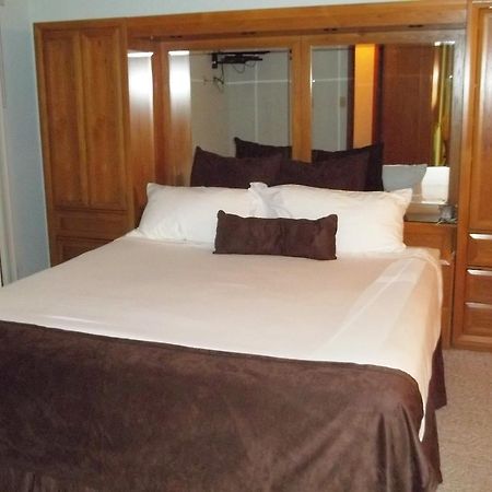 Hotel Fairways Of The Mountain Lake Lure Exterior foto