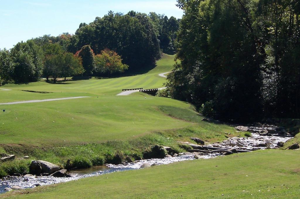 Hotel Fairways Of The Mountain Lake Lure Exterior foto
