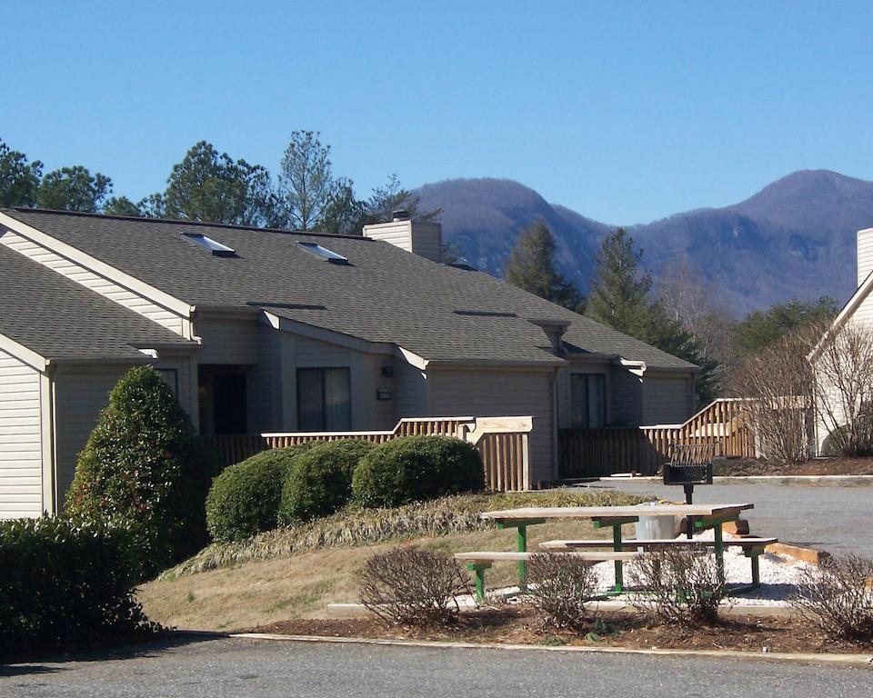 Hotel Fairways Of The Mountain Lake Lure Exterior foto