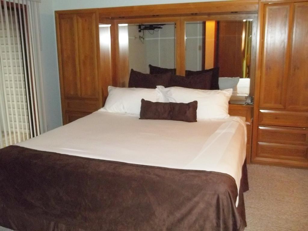 Hotel Fairways Of The Mountain Lake Lure Exterior foto