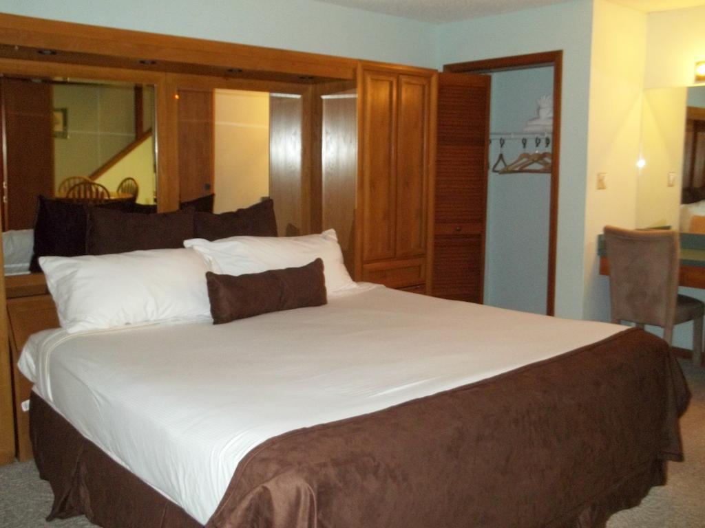 Hotel Fairways Of The Mountain Lake Lure Habitación foto