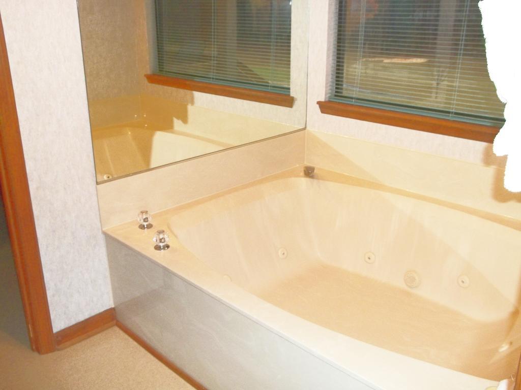 Hotel Fairways Of The Mountain Lake Lure Habitación foto